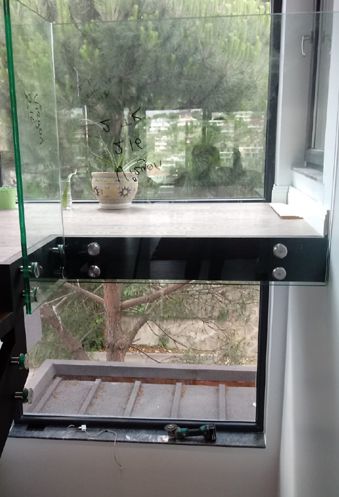 cam korkuluklar işyeri